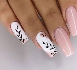 Unhas em Gel · Nude Refinado